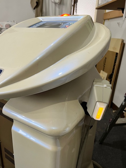 DEKAフィシオフラッシュ4A　中古脱毛機60万円