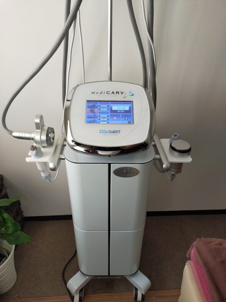 中古美容機器 4機能フェイス＆ボディ メディカーヴ (medi CARV) ＲＦ/キャビテーション/LED/吸引