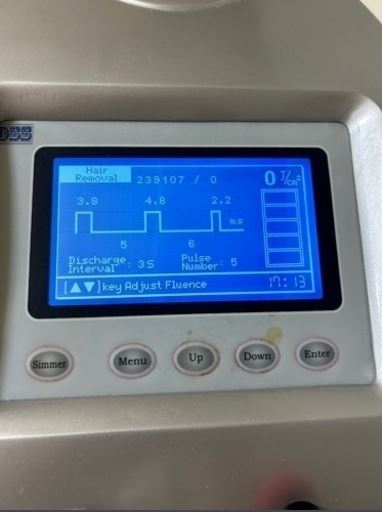 中古業務用脱毛機　光フェイシャル